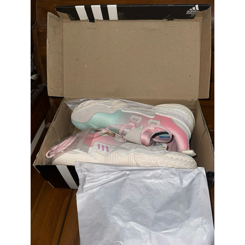 Adidas Sepatu Olahraga Wanita