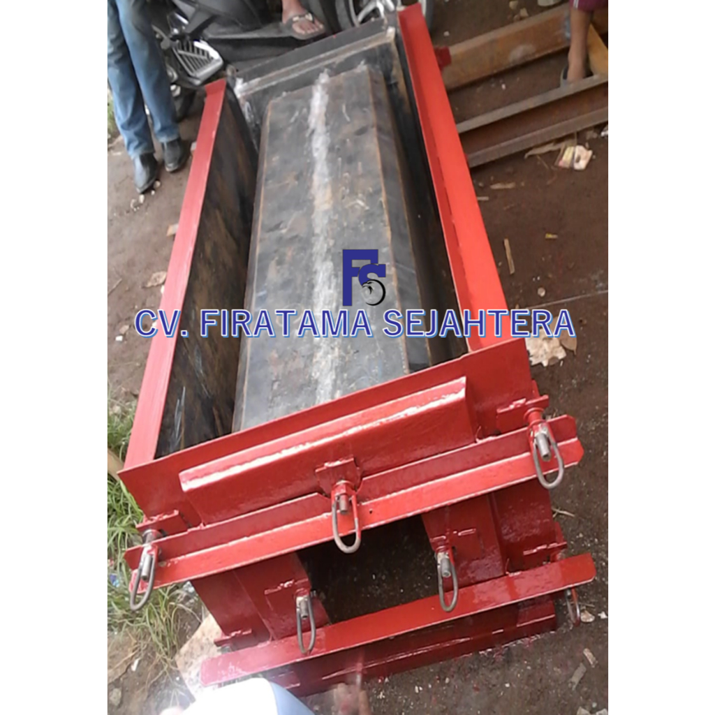 Cetakan Uditch Beton - Cetakan U-ditch Beton 50 x 50 x Panjang 100 cm