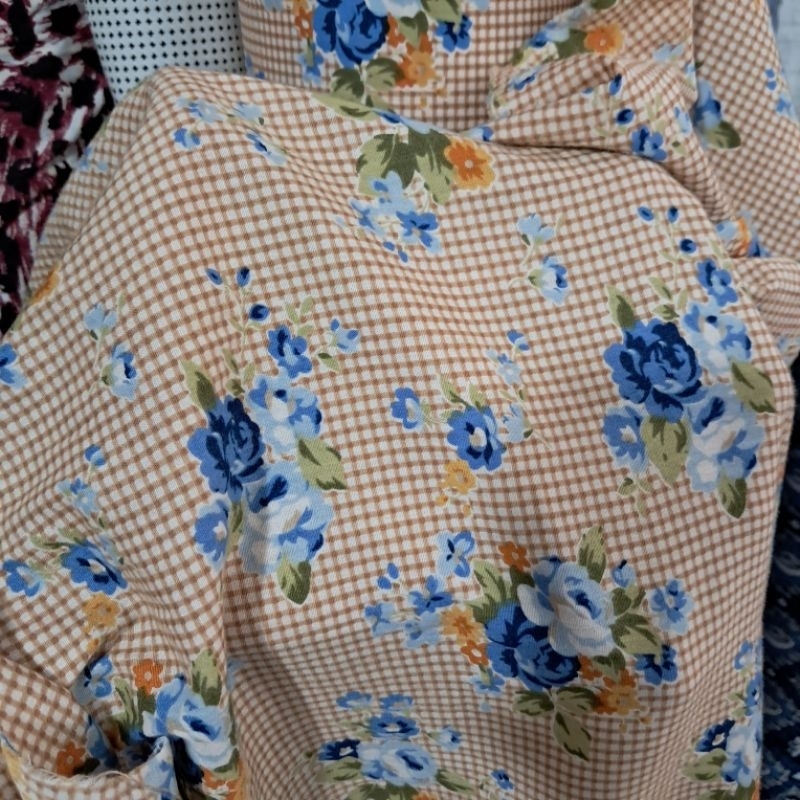 kain katun poplin premium | kain katun poplin motif kembang | kain katun poplin