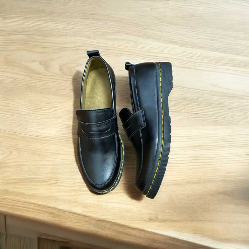 sepatu docmart wanita kekinian “Cello shoes”