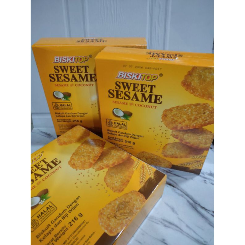 

Biskitop Sweet Sesame Biscuits Box 216 gram - Biskuit Gandum Kelapa Biji Wijen