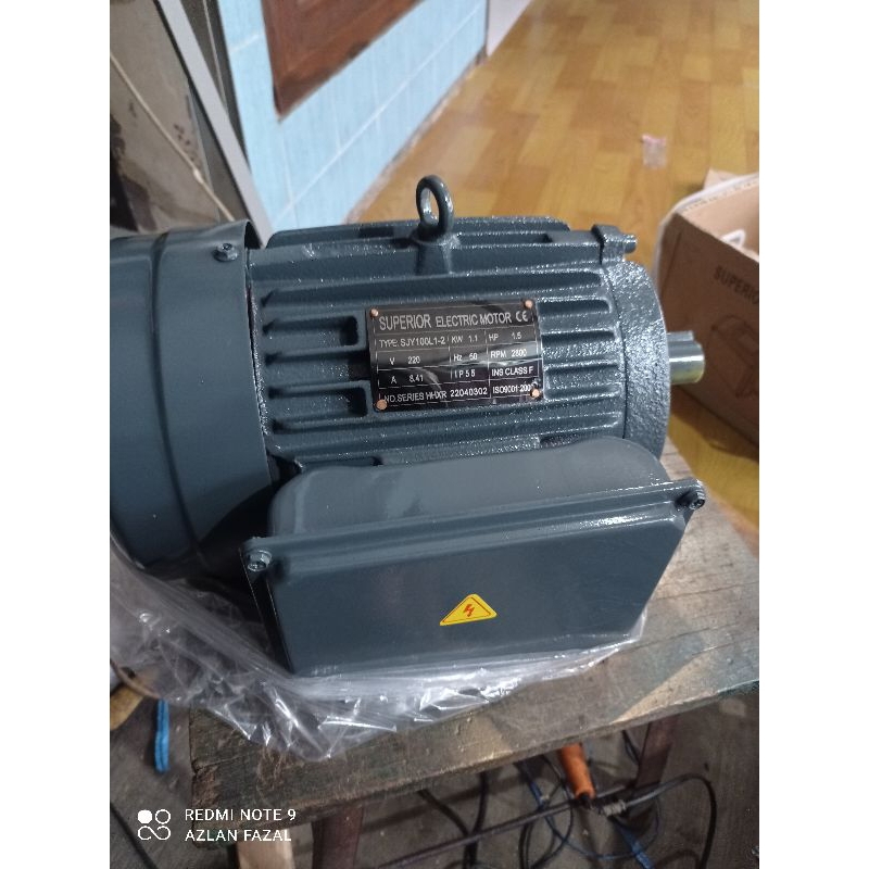 Dinamo penggerak superior 1,5hp rpm 2800 bodi besar.