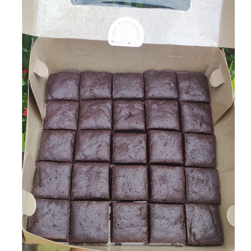 

COD GRATIS ONGKIR PREMIUM BROWNIES PANGGANG COKLAT GLUTEN FREE BY ADEL'S PATISSERIE 20 X 20