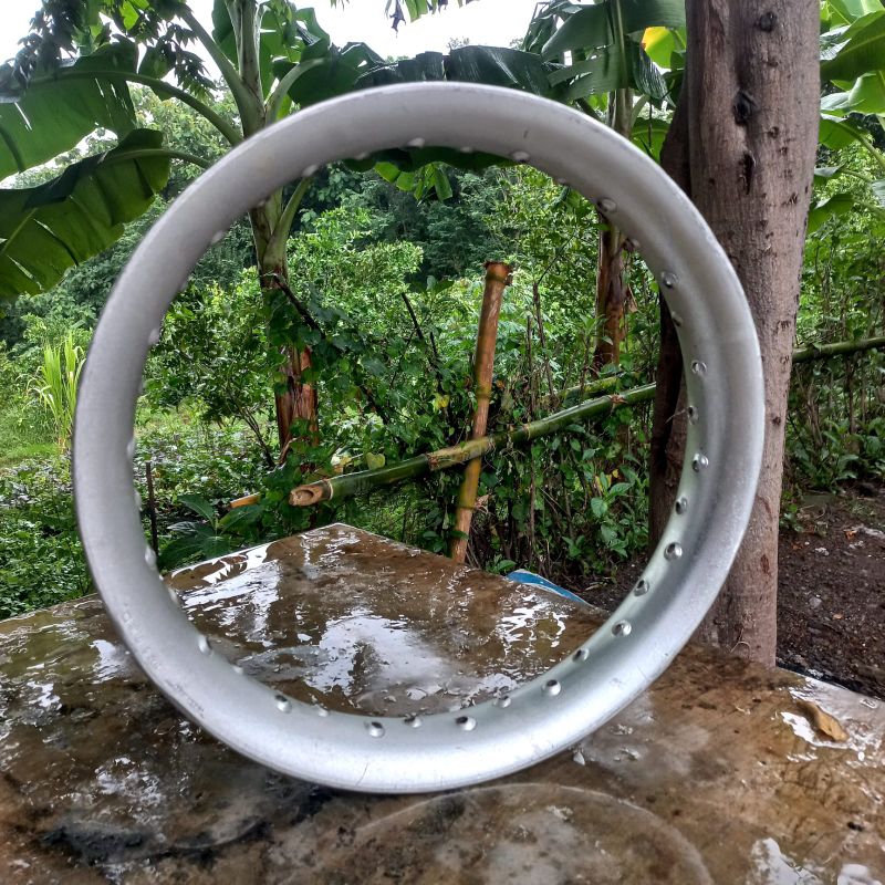 velg VROSSI ukuran 215 ring 17 Ushape silver bekas masih bagus