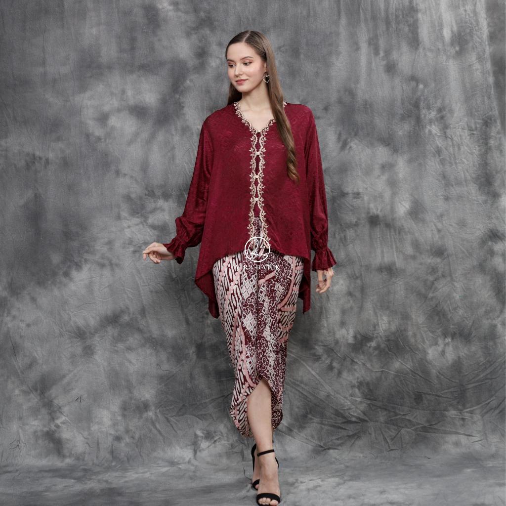 AIRA BATIK_ Larissa Blouse Embroidery I Kebaya Wisuda | One Set Kebaya I Kebaya Bordir
