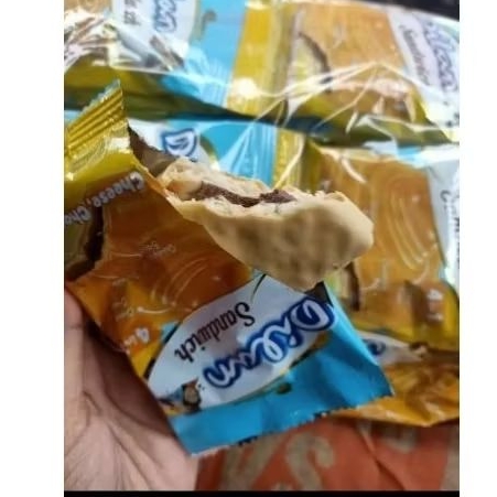 

gery dilan sandwich coklat keju 8 gantung(1/2 dos)