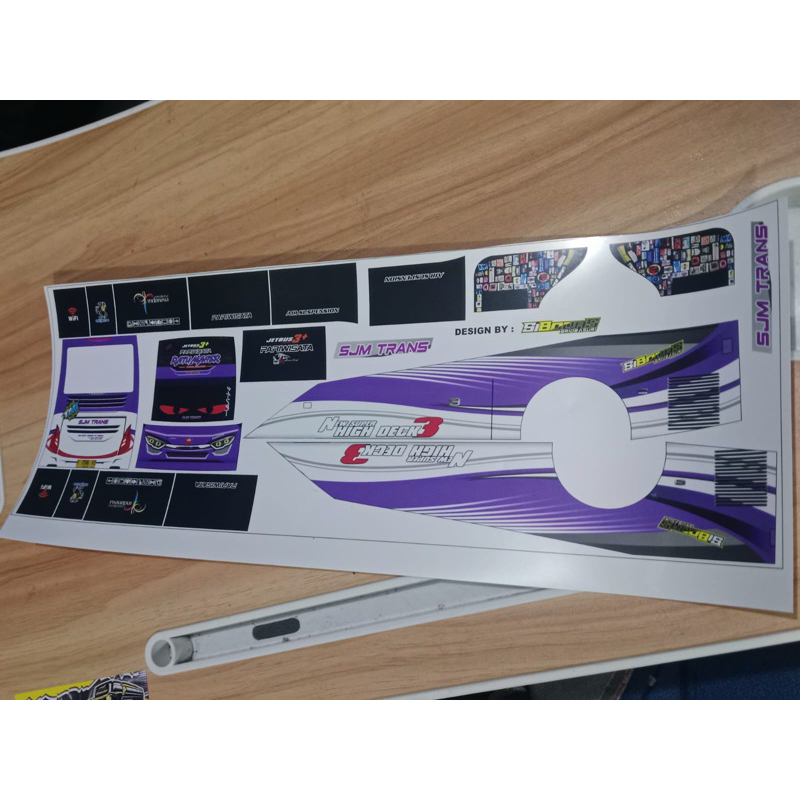 livery bus miniatur Ratu Maher