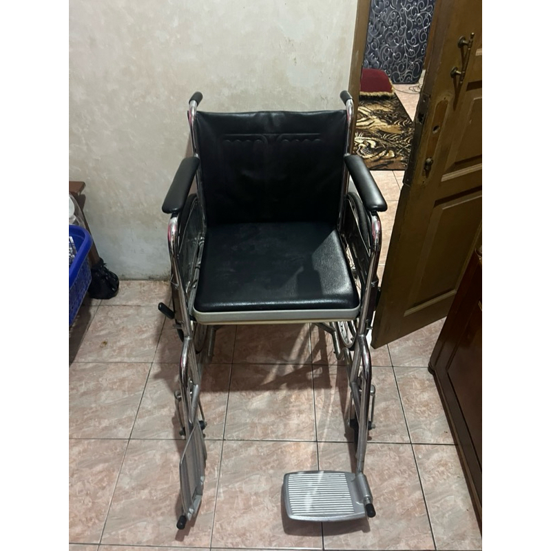 kursi roda BAB 2 in 1