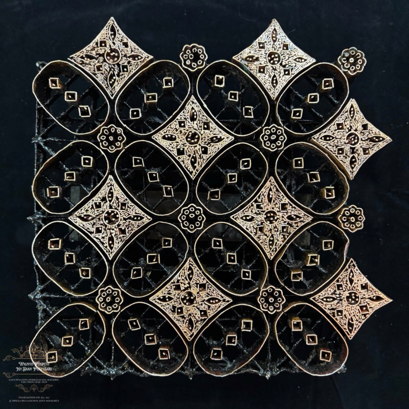 

CANTING CAP TEMBAGA CANTING CAP BATIK CANTING STEMPEL BATIK MOTIF KAWUNG BESAR