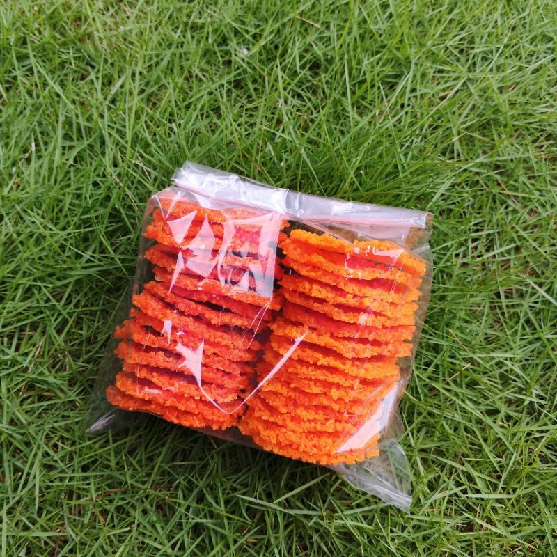 

Renginang Ubi Manis Mentah Isi 50pcs & 30pcs Food Goreng