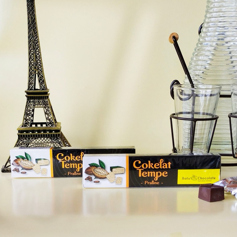 

Batu Chocolate - Cokelat Tempe Praline - Oleh oleh Batu Malang
