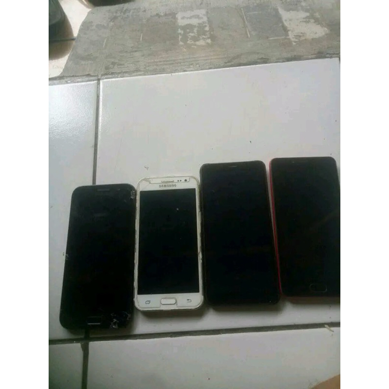 Paket rongsokan 4 unit hp rusak