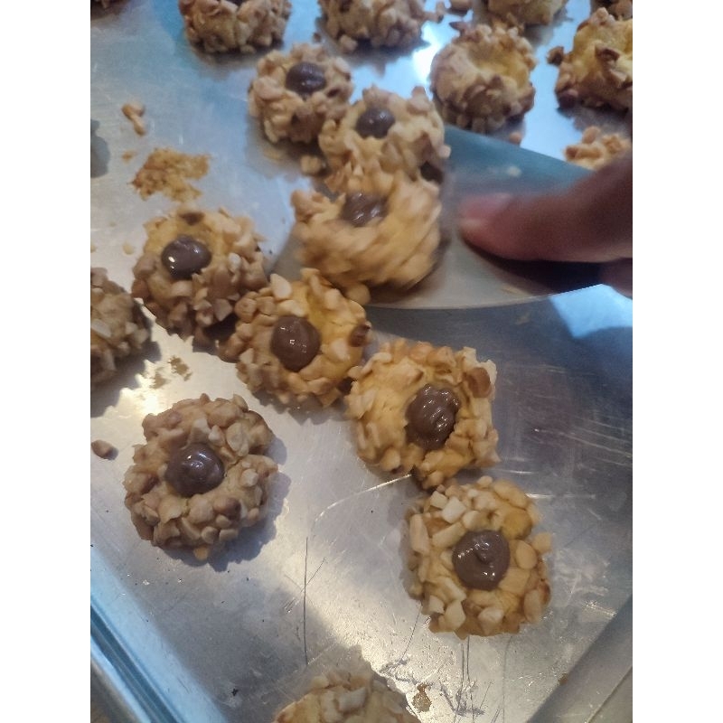 

kue kering tumbprint kacang nutela