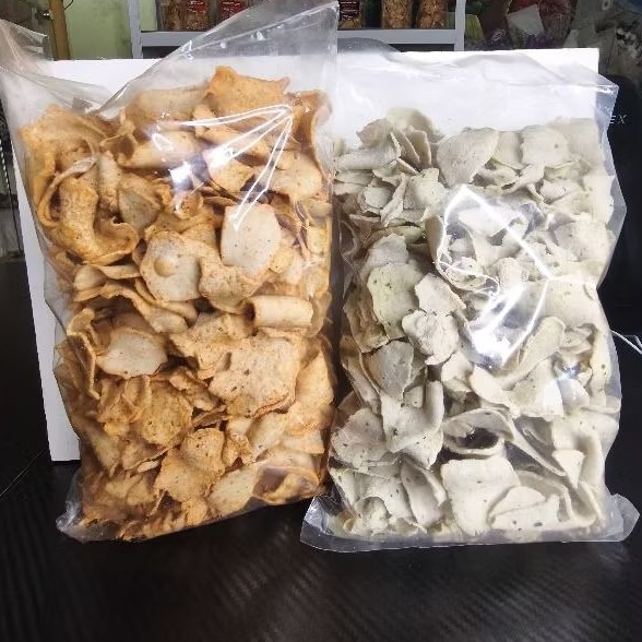 

paket combo dua, pedas asin daun jeruk & original daun jeruk