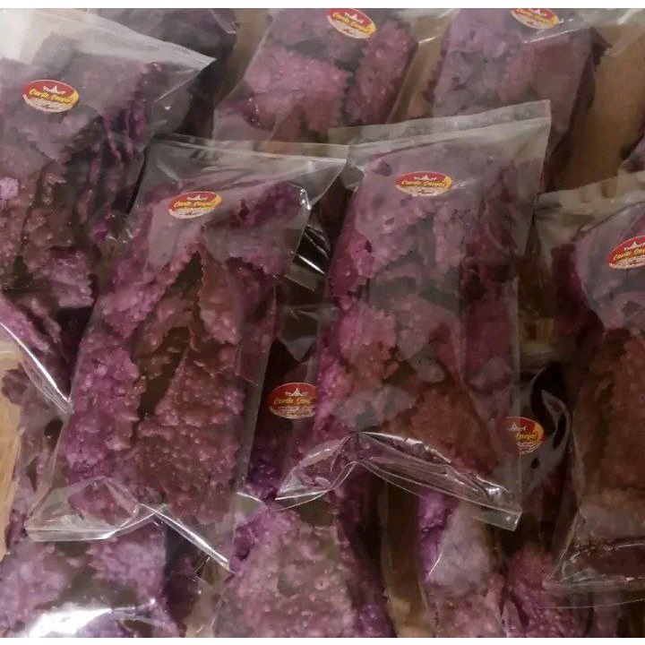 

Keripik Ubi Ungu - Cemilan/oleh oleh/jajanan khas Padang - 1,8 Ons