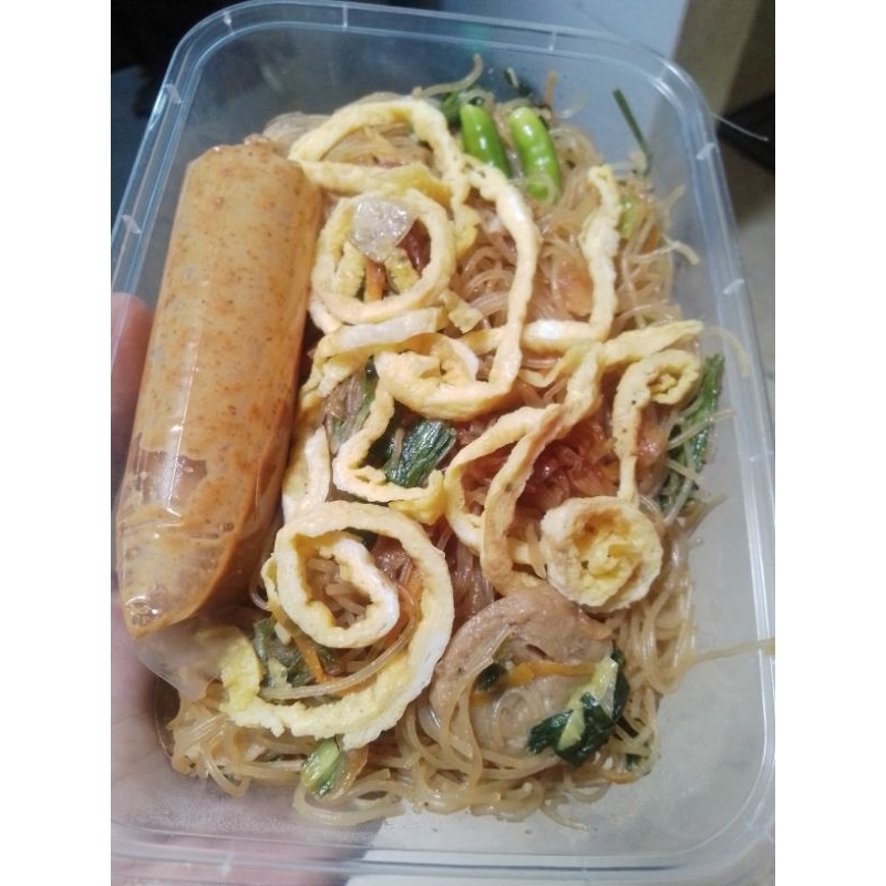 

Bihun goreng bakso + bumbu kacang