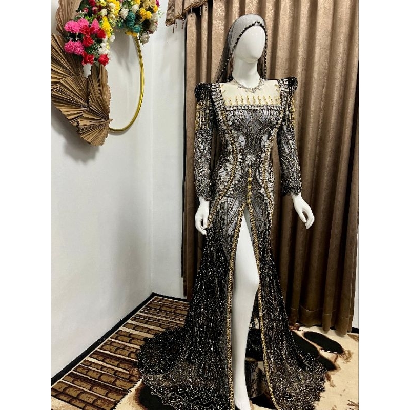 kebaya belah hitam Payet gold premium kotak