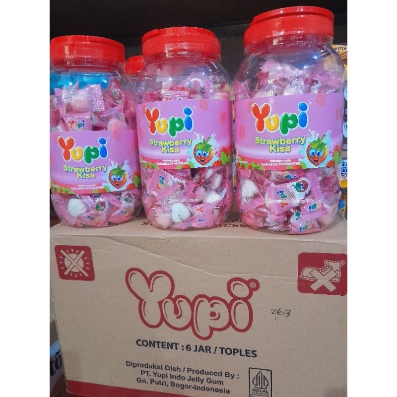 

yupi toples