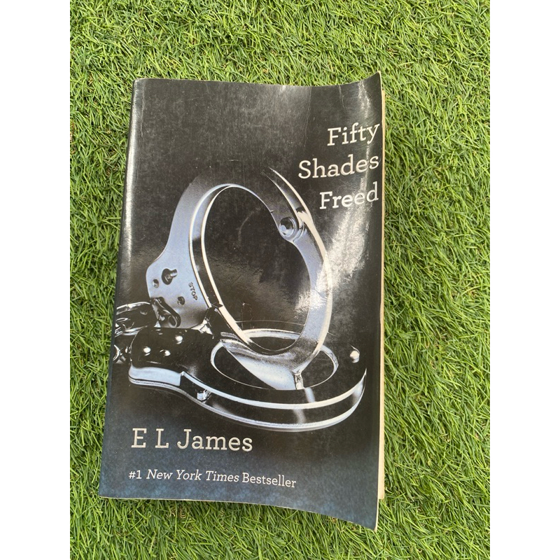 Buku Fifty Shades Freed