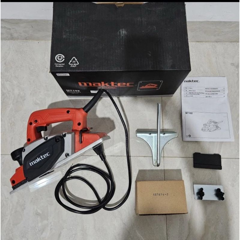 Mesin Serut Kayu Ketam Maktec MT192 Planer 82mm