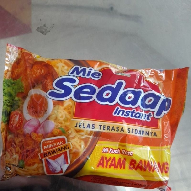 

MIE SEDAAP(AYAM BAWANG)