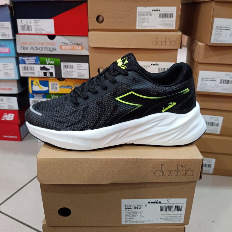 DIADORA MANUELA