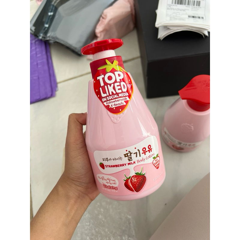 kitabeliin | READYSTOCK KWAILNARA STRAWBERRY MILK BODY LOTION BODY CLEANSER 560gr
