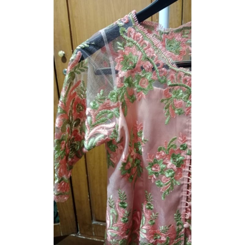 kebaya atasan pink bunga2