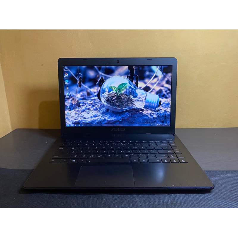 LAPTOP ASUS X401U 2GB RAM 320GB HDD 14inch BEKAS SIAP PAKAI