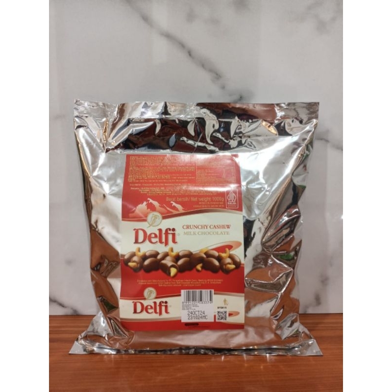 

COKELAT DELFI CHOCO DRAGEES ALMOND, MEDE/CASHEW