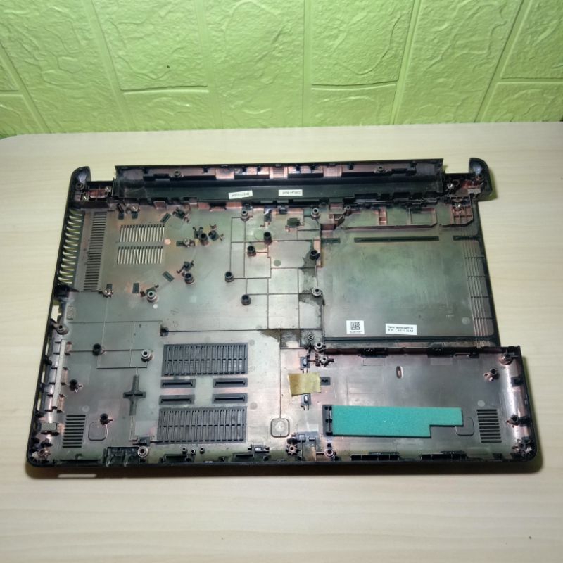 Kesing Case Casing Bottom Bawah Laptop Acer Es1 420 Es1 421