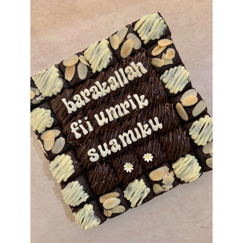 

Brownies custom large / Brownies ulang tahun