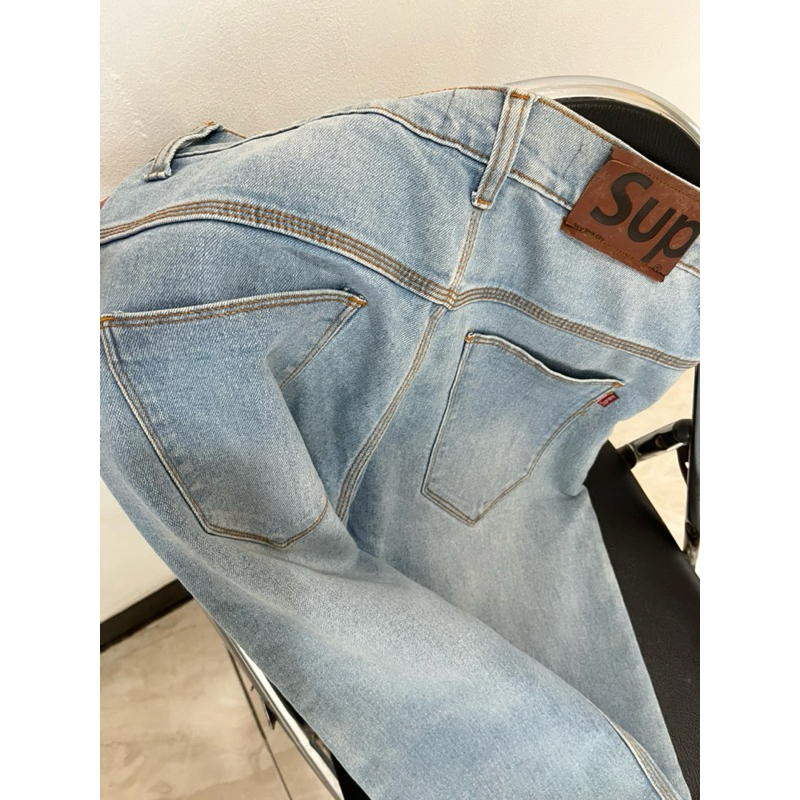 Celana Jeans Panjang Unisex by Supreme | Preloved