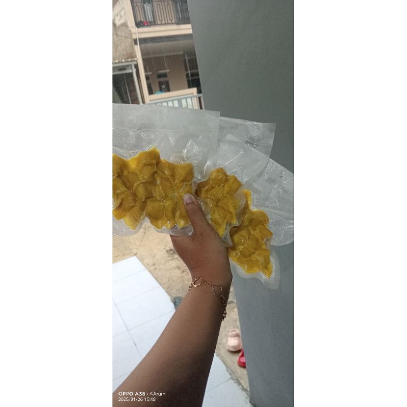 

pangsit mini Frozen isi 15 pcs