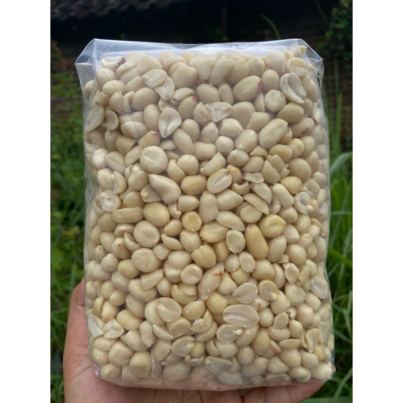 

1KG KACANG TANAH KUPAS MENTAH