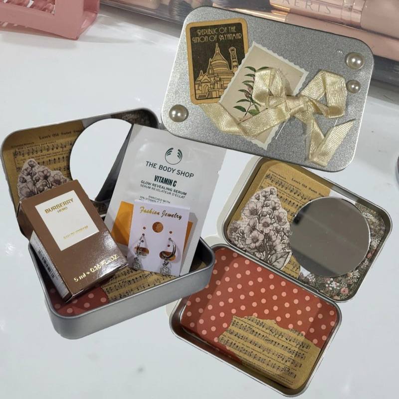 

MINI TIN CASE HAMPERS (include isi) ALTOIDS WALLET tipe vintage