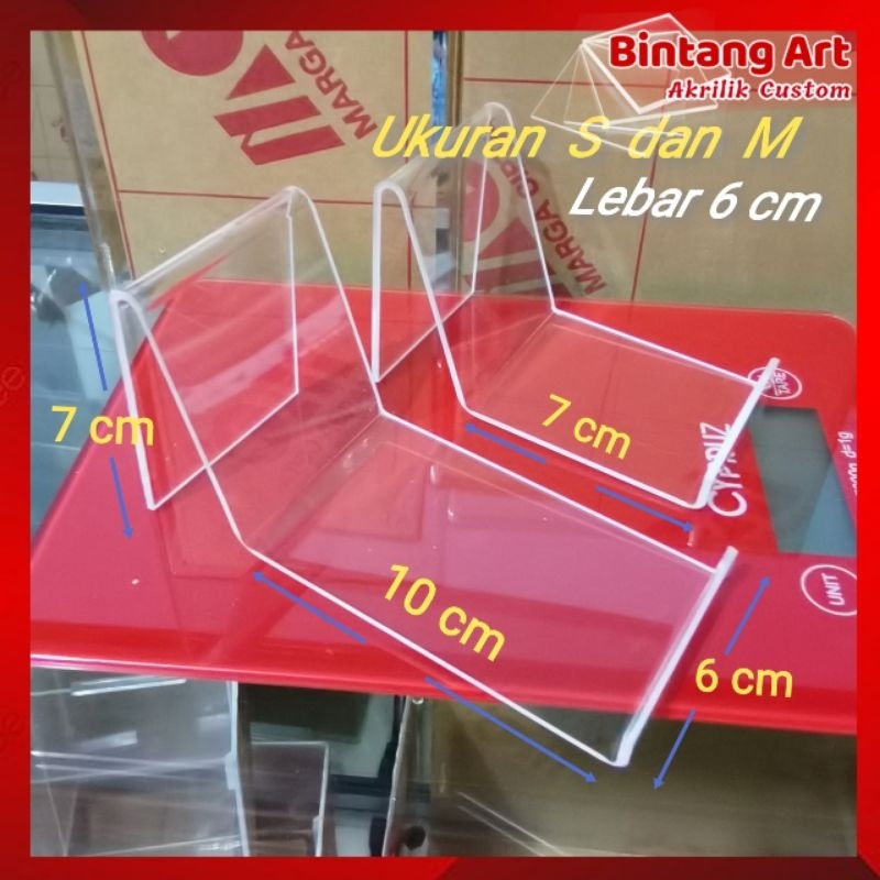stand sepatu akrilik / display sepatu akrilik / dudukan sepatu akrilik (lebar 6cm)