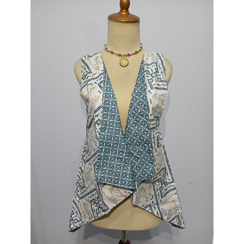Vest Outer Batik Bolak-Balik