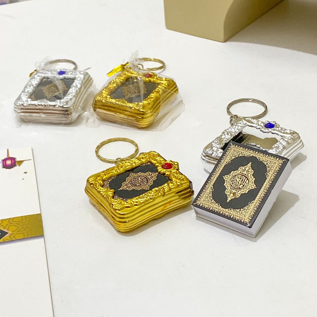 Ganci / Gantungan Kunci Miniatur Buku Alquran Al-Qur'an Kitab Suci Agama Islam Muslim Mini Kecil Com
