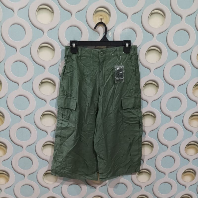 CELANA CARGO PENDEK 3/4 PRIA SECOND UNIQLO ORIGINAL SIZE M CZ048
