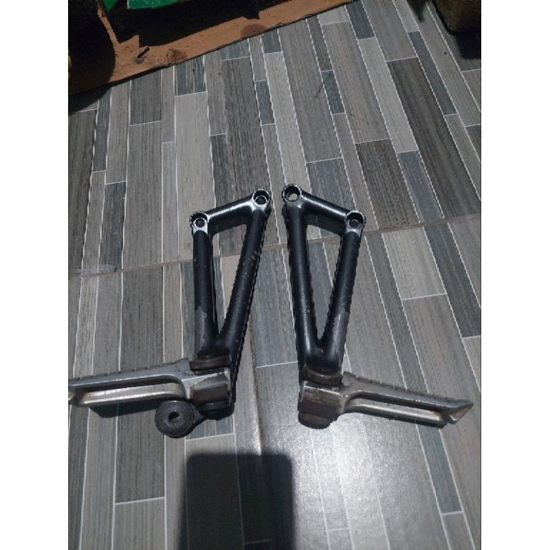 footstep belakang ninja rr