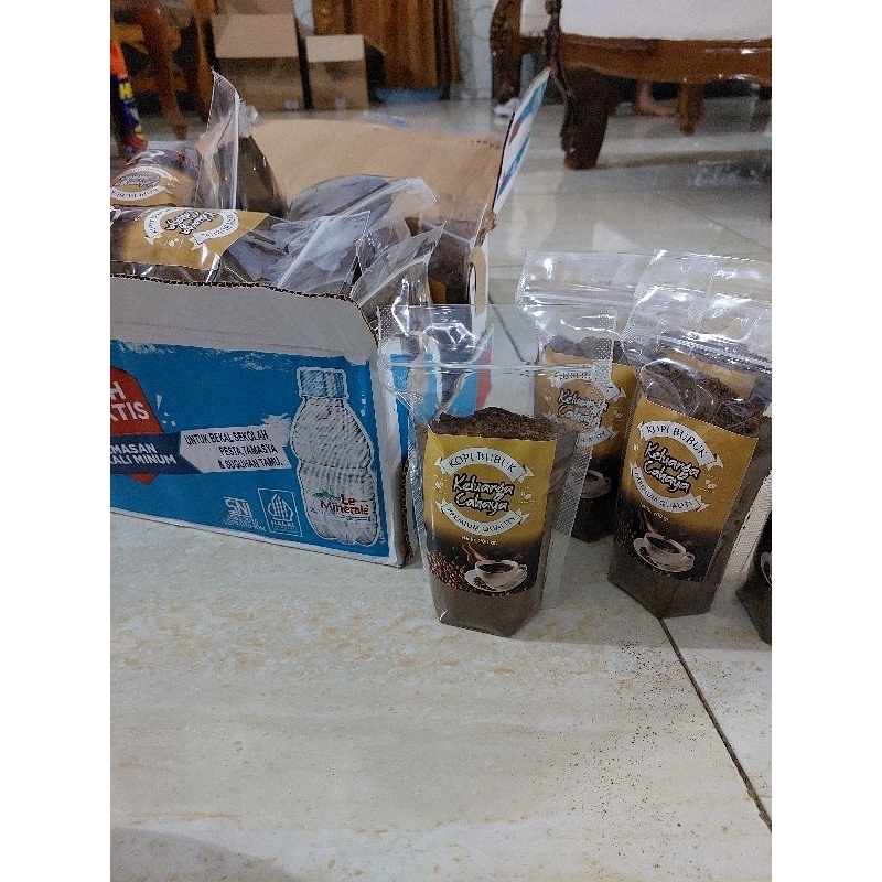 

Kopi Bubuk Keluarga Cahaya