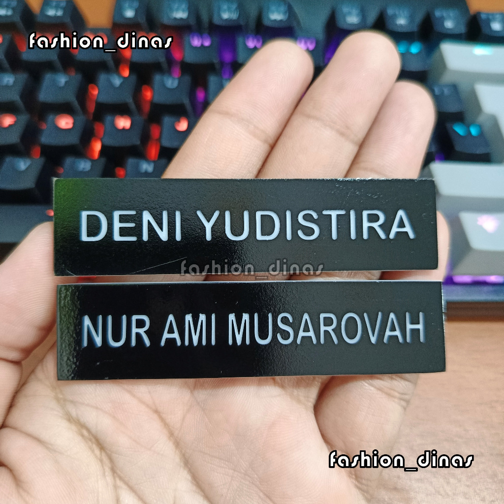 

NAME TAG ASN PERSIT KANTOR PAPAN NAMA GRAFIR HITAM BELAKANG PUTIH