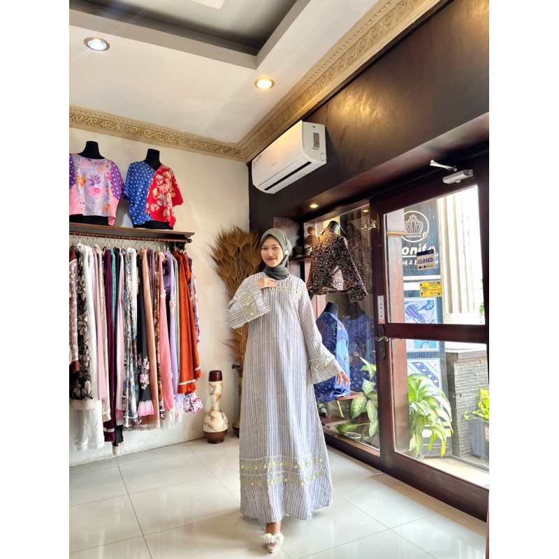 Gaun Leonora | Gaun Batik Soft | Gaun Batik Simple | Gaun Batik Berpayet | Gaun Batik Elegant | Gaun