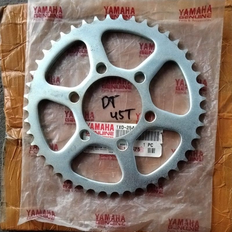 gear belakang Yamaha dt100