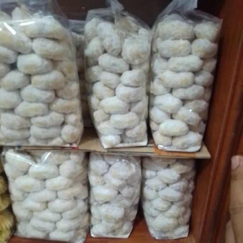 

kue salju putih