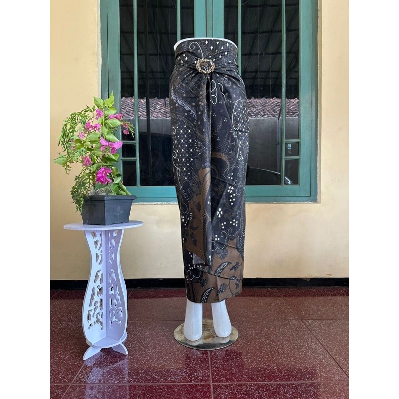 ROK LILIT BATIK PREMIUM GOLD FOIL Zahrah Gallery - Rok lilit motip batik//Rok lilit wrap skirt barik