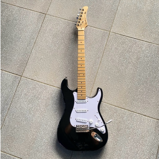Gitar Listrik Lokal Kowe Stronger plus efek lengkap full set