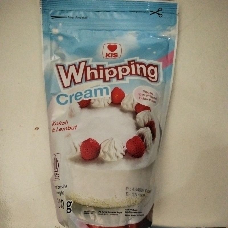 

WHIPPING CREAM KISS