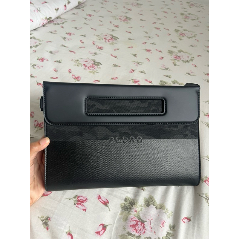 pedro men’s clutch